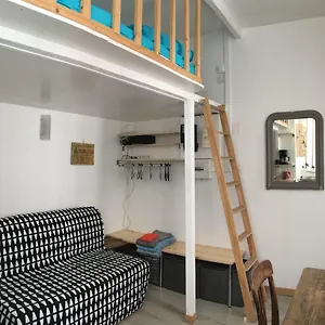 Apartment Maisonnette Sur Cour, Paris